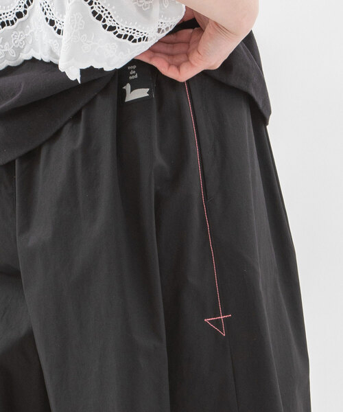nop de nod(ノップドゥノッド)の「フレアーマキシパンツ(その他パンツ・レディース・ブルー系/ブラック・M)」の17枚目の写真