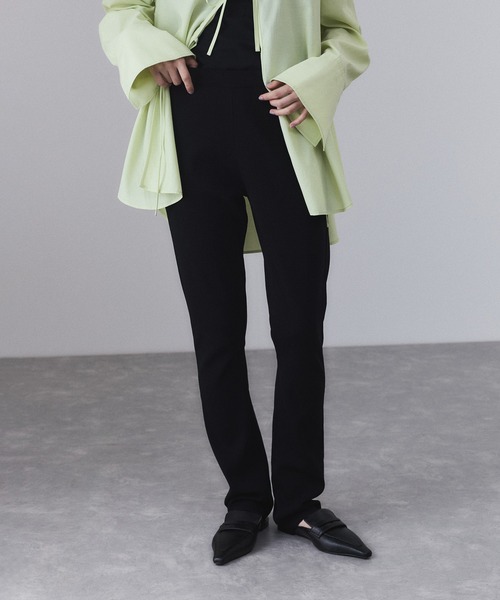 ADAM ET ROPE'（アダムエロペ）の「【接触冷感】キュプラニットスリムパンツ（その他パンツ・レディース・ブラック・36/38）」の8枚目の写真