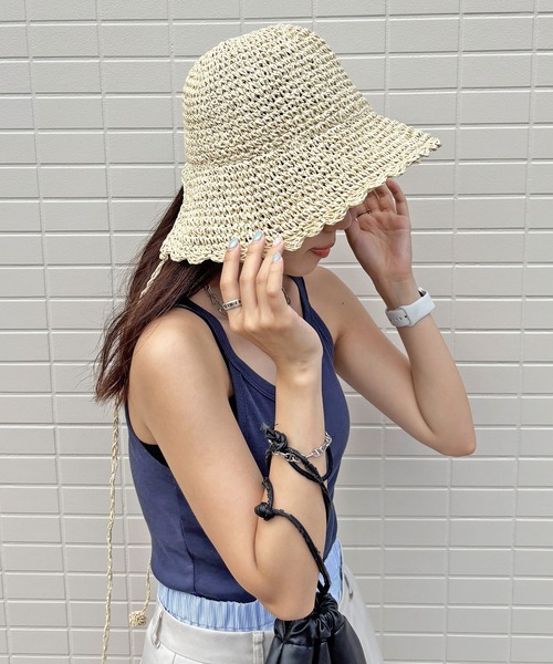 ISOOK(アイスー)の「【ISOOK / アイスー】バックリボンストローハット / つば広ハット 麦わら帽子 ボンネット リボン 日焼け対策 アイボリー ベージュ ZOZOTOWN限定(ハット・レディース・アイボリー/ベージュ・FREE)」の2枚目の写真