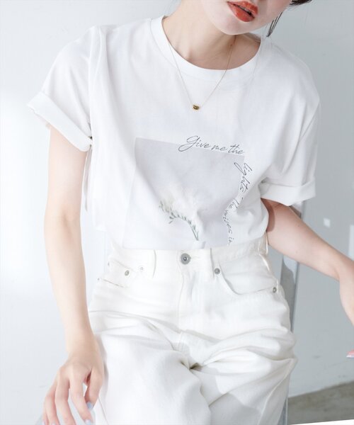 natural couture（ナチュラルクチュール）の「アソートフラワーフォトＴ（Tシャツ/カットソー・レディース・その他3/その他2/その他1・FREE）」の4枚目の写真