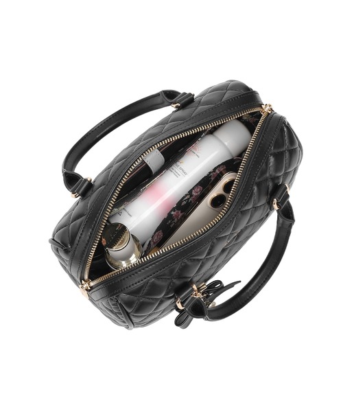 dazzlin（ダズリン）の「【dazzlin/ダズリン】キルティング　リボンキーチャーム付ボストンバッグ／500mlペットボトル収納可（ボストンバッグ・レディース・ブラック/ピンク/アイボリー/ミント・FREE）」の17枚目の写真