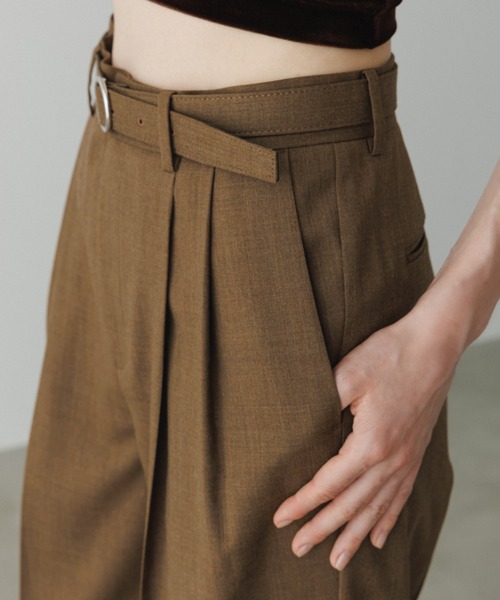 ADAM ET ROPE'（アダムエロペ）の「【EMOELLE】ベルテッドスラックス（スラックス・レディース・グレー系その他/イエロー系その他3・36/38）」の6枚目の写真