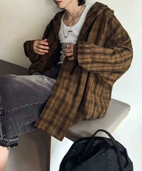 VIBGYOR(ヴィブジョー)の「オーバーサイズ チェックフーディーシャツ/ユニセックス(CZ)(シャツ/ブラウス・レディース・ブラウン/グレー/ブルー・MEDIUM/LARGE)」の3枚目の写真