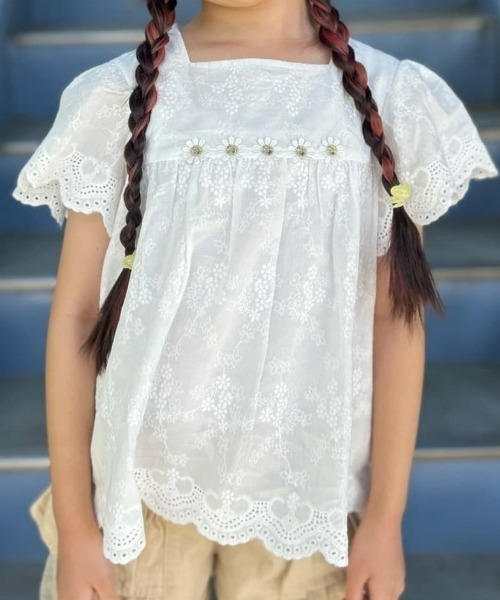 MPS(エムピーエス)の「MPS(エムピーエス)【キッズ】フラワーレースブラウス(シャツ/ブラウス・キッズ・オフホワイト/ダークグレー・120/140/130/110)」の6枚目の写真