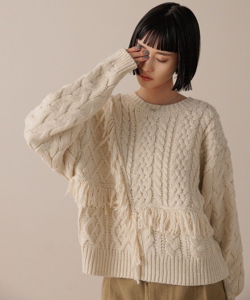 LOWRYS FARM（ローリーズファーム）の「ケーブルフリンジSHORT丈　588920（ポロシャツ・レディース・アイボリー/レッド/ブラウン・FREE）」の10枚目の写真