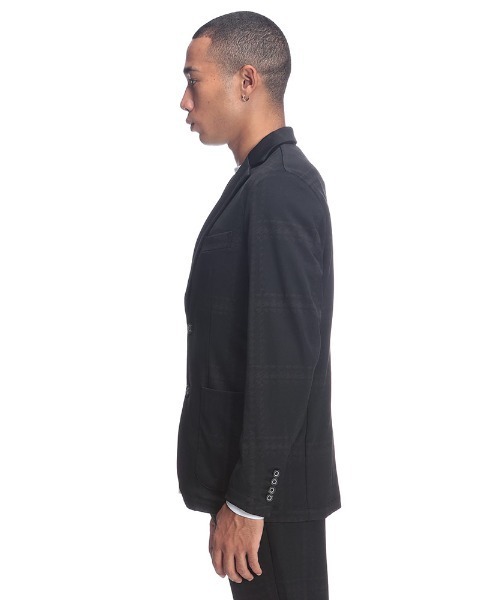 1piu1uguale3 RELAX（ウノピュウノウグァーレトレリラックス）の「1PIU1UGUALE3 RELAX (ウノ ピュ ウノ ウグァーレ トレ リラックス) ウィンドウペン ジャガード 2つボタン シングル ジャケット HOUNDSTOOTH 1PRUSO25101（テーラードジャケット・メンズ・ブラック・L/XL/2XL/S/M）」の3枚目の写真