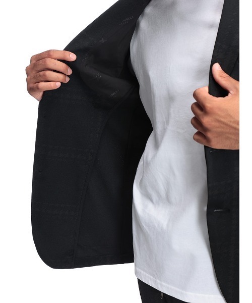 1piu1uguale3 RELAX（ウノピュウノウグァーレトレリラックス）の「1PIU1UGUALE3 RELAX (ウノ ピュ ウノ ウグァーレ トレ リラックス) ウィンドウペン ジャガード 2つボタン シングル ジャケット HOUNDSTOOTH 1PRUSO25101（テーラードジャケット・メンズ・ブラック・L/XL/2XL/S/M）」の12枚目の写真