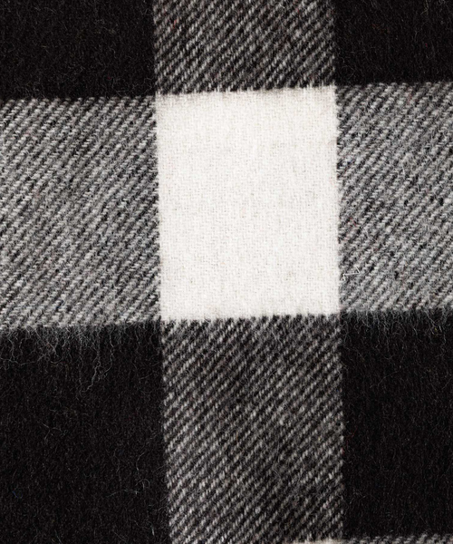 TWEED MILL（ツイードミル）の「【TWEEDMILL/ツイードミル】大判チェック柄ストール/ユニセックス/Large Stole 70-190（マフラー・メンズ・イエロー系その他/グレー系その他/ブラウン系その他/レッド系その他/ブルー系その他・フリー）」の13枚目の写真