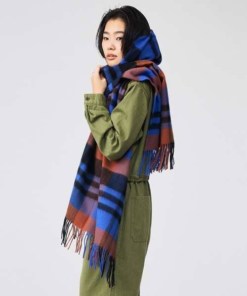 TWEED MILL（ツイードミル）の「【TWEEDMILL/ツイードミル】大判チェック柄ストール/ユニセックス/Large Stole 70-190（マフラー・メンズ・イエロー系その他/グレー系その他/ブラウン系その他/レッド系その他/ブルー系その他・フリー）」の22枚目の写真