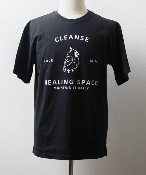 Bling Leads（ブリングリーズ）の「【Bling leads】HEALING SPACE PRINT TEE（Tシャツ/カットソー・メンズ・ブラック/チャコールグレー/ホワイト・X-LARGE）」の2枚目の写真