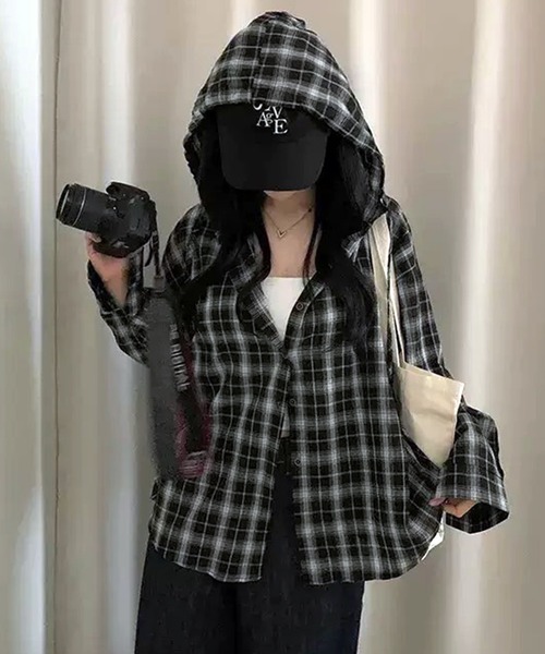 VIBGYOR(ヴィブジョー)の「ルーズフードチェックシャツ/韓国 ストリート(CZ)(シャツ/ブラウス・レディース・ブルー/グレー/ブラック/アイボリー・FREE)」の14枚目の写真