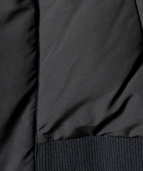 KUUUPY（クーピー）の「High-Neck Volume Padded Jacket - ハイネックボリュームパデッドジャケット（ダウンジャケット/コート・メンズ・ブラック/グレー・SMALL/MEDIUM/LARGE）」の7枚目の写真