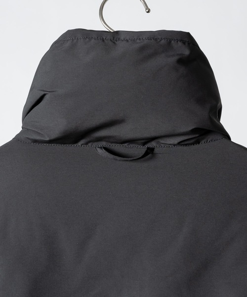 KUUUPY（クーピー）の「High-Neck Volume Padded Jacket - ハイネックボリュームパデッドジャケット（ダウンジャケット/コート・メンズ・ブラック/グレー・SMALL/MEDIUM/LARGE）」の11枚目の写真
