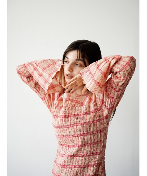 Katrin TOKYO(カトリーントーキョー)の「shirring bell sleeve onepiece(ワンピース・レディース・ブラック/レッド・FREE/XS)」の20枚目の写真