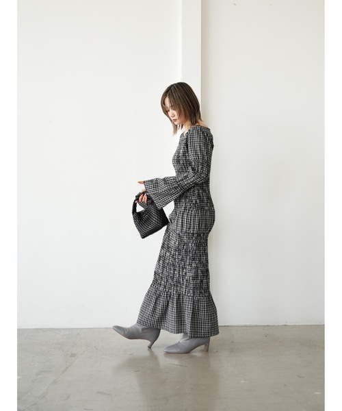 Katrin TOKYO(カトリーントーキョー)の「shirring bell sleeve onepiece(ワンピース・レディース・ブラック/レッド・FREE/XS)」の14枚目の写真