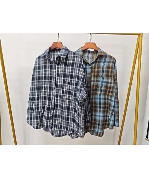 I.O.E(アイオイ)の「秋ムードオーバーサイズチェックシャツ(シャツ/ブラウス・レディース・ライトブルー/カーキ/ブラック/オレンジ/ネイビー・FREE)」の8枚目の写真
