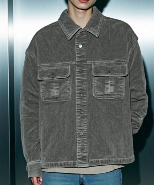 BENUSTA(ベヌスタ)の「A'GEM/9 × .kom 『BENUSTA /ベヌスタ』Faded Corduroy Shirt Jacket /フェードコーデュロイシャツジャケット(ブルゾン・メンズ・ブラック/レッド・M/L)」の1枚目の写真
