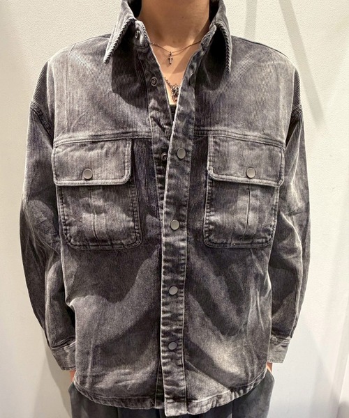 BENUSTA(ベヌスタ)の「A'GEM/9 × .kom 『BENUSTA /ベヌスタ』Faded Corduroy Shirt Jacket /フェードコーデュロイシャツジャケット(ブルゾン・メンズ・ブラック/レッド・M/L)」の4枚目の写真