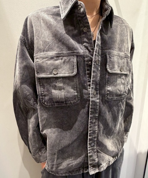 BENUSTA(ベヌスタ)の「A'GEM/9 × .kom 『BENUSTA /ベヌスタ』Faded Corduroy Shirt Jacket /フェードコーデュロイシャツジャケット(ブルゾン・メンズ・ブラック/レッド・M/L)」の5枚目の写真