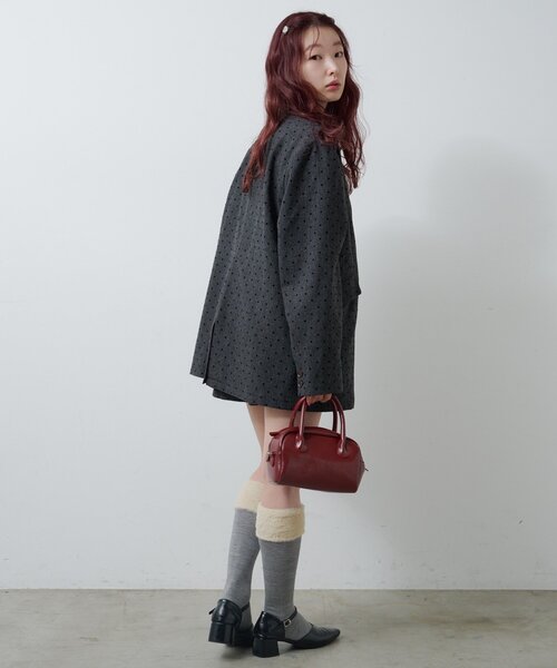Kastane(カスタネ)の「【4色展開/2WAY】ボックスminiボストンバッグ(トートバッグ・レディース・アイボリー/ブラック/バーガンディー/ベージュ・FREE)」の15枚目の写真
