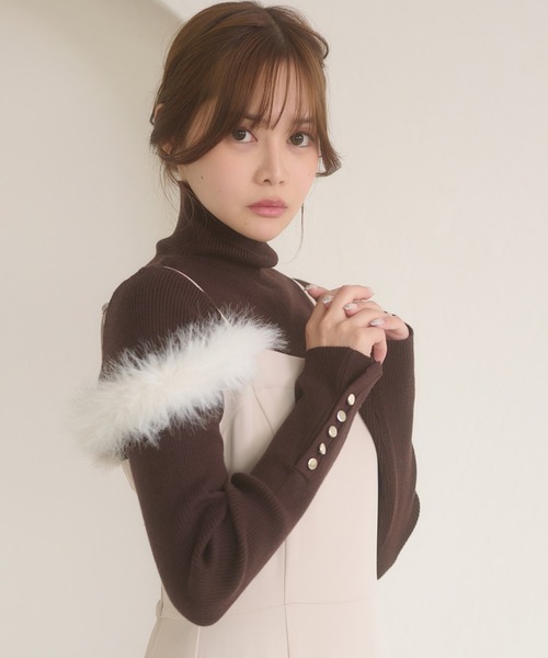 Ambre Neige(アンブルネージュ)の「gold button hige neck rib knit tops / ゴールドボタンハイネックリブニットトップス(ニット/セーター・レディース・ボルドー/ダークブラウン/ブラック/ホワイト系その他/アイボリー・FREE)」の4枚目の写真