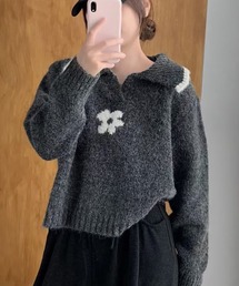 【新品タグ付】レース襟付きダークグレー ニット 襟付きニット」に該当するレディースのニット/セーター（グレー