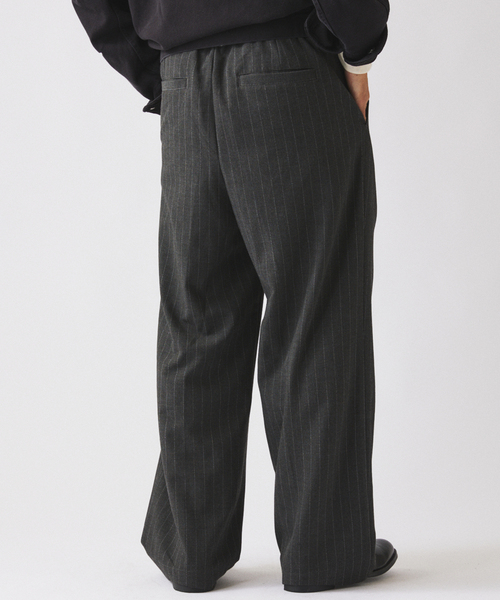 JOURNAL STANDARD relume(ジャーナルスタンダード レリューム)の「ヒールカット ルーズ ストライプ スラックス(スラックス・メンズ・チャコールグレー/ブラウン・LARGE/MEDIUM/SMALL)」の19枚目の写真
