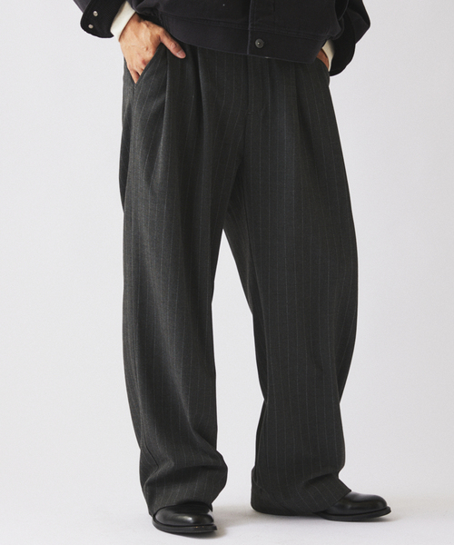 JOURNAL STANDARD relume(ジャーナルスタンダード レリューム)の「ヒールカット ルーズ ストライプ スラックス(スラックス・メンズ・チャコールグレー/ブラウン・LARGE/MEDIUM/SMALL)」の20枚目の写真