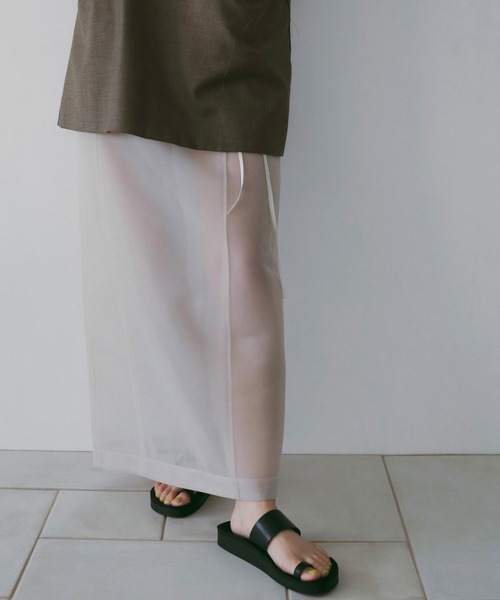 anuke（アンヌーク）の「Sheer Knit Skirt（スカート・レディース・ブラック/アイボリー・FREE）」の4枚目の写真