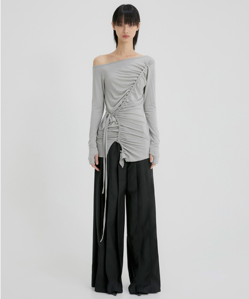 FLAREUP(フレアアップ)の「Handmade Twisted One-Shoulder Long Sleeve (FL-117_Gray)(Tシャツ/カットソー・レディース・グレー・FREE)」の3枚目の写真