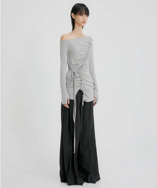 FLAREUP(フレアアップ)の「Handmade Twisted One-Shoulder Long Sleeve (FL-117_Gray)(Tシャツ/カットソー・レディース・グレー・FREE)」の2枚目の写真