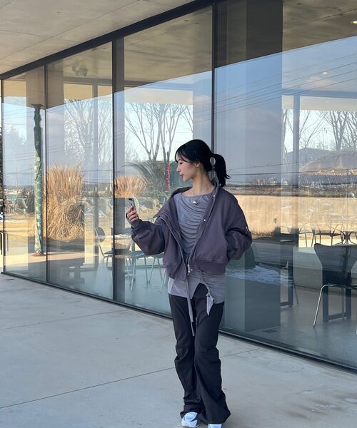 FLAREUP(フレアアップ)の「Handmade Twisted One-Shoulder Long Sleeve (FL-117_Gray)(Tシャツ/カットソー・レディース・グレー・FREE)」の18枚目の写真
