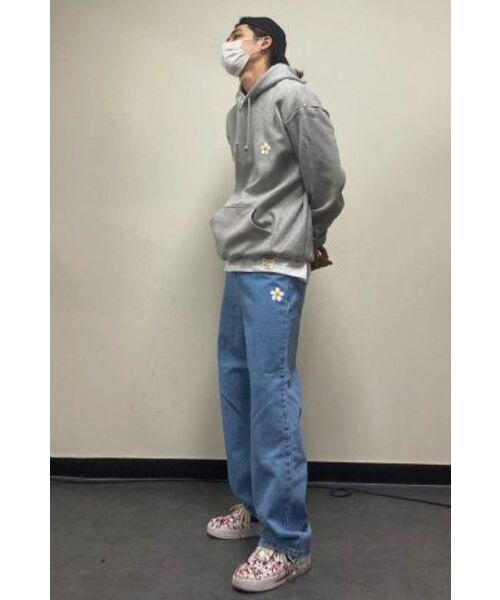 GRAVER（グレーバー）の「[UNISEX]フラワードット刺繍フードティー_グレー（パーカー・レディース・グレー・SMALL/MEDIUM/LARGE）」の2枚目の写真