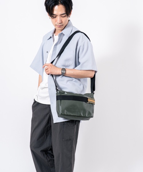 Jack Gomme(ジャックゴム)の「【JACK GOMME】ショルダーバッグ メッセンジャーバッグ RIGA Sac besace(ショルダーバッグ・メンズ・ベージュ/ブラック・FREE)」の14枚目の写真