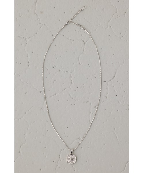 AZUL by moussy（アズールバイマウジー）の「スネークチェーンコインネックレス（ネックレス・メンズ・ゴールド/シルバー・FREE）」の4枚目の写真