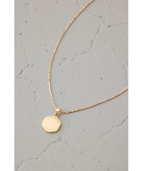 AZUL by moussy（アズールバイマウジー）の「スネークチェーンコインネックレス（ネックレス・メンズ・ゴールド/シルバー・FREE）」の13枚目の写真