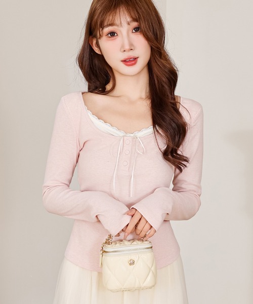 Anely（アネリー）の「ヘンリーネック レース リボン カット トップス（Tシャツ/カットソー・レディース・ブラック/アイボリー/グレー/ピンク・FREE）」の4枚目の写真