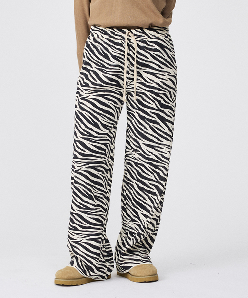 FRUIT OF THE LOOM（フルーツオブザルーム）の「【FRUIT OF THE LOOM/フルーツ オブ ザ ルーム】【上下2点セット】ワッフルルームウエアアニマル/アニマル/ギフト/おうち/パジャマ【WEB限定】（ルームウェア/パジャマ・レディース・ブラック/グレー/ブラウン・M/L）」の20枚目の写真