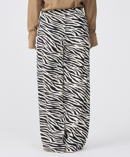 FRUIT OF THE LOOM（フルーツオブザルーム）の「【FRUIT OF THE LOOM/フルーツ オブ ザ ルーム】【上下2点セット】ワッフルルームウエアアニマル/アニマル/ギフト/おうち/パジャマ【WEB限定】（ルームウェア/パジャマ・レディース・ブラック/グレー/ブラウン・M/L）」の22枚目の写真