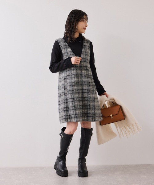 VIS（ビス）の「シャギーVネックミニ丈ジャンパースカート（ジャンパースカート・レディース・チャコールグレー/グレー系その他・FREE）」の12枚目の写真