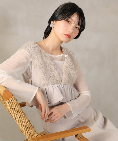 Kana(カナ)の「チュールフリルペプラム Iラインワンピースドレス シアートップス 2点セット パーティー ドレス 結婚式 お呼ばれ オケージョンドレス(ドレス・レディース・チャコールグレー/ブラック/グレイッシュベージュ・M)」の8枚目の写真