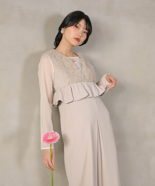 Kana(カナ)の「チュールフリルペプラム Iラインワンピースドレス シアートップス 2点セット パーティー ドレス 結婚式 お呼ばれ オケージョンドレス(ドレス・レディース・チャコールグレー/ブラック/グレイッシュベージュ・M)」の6枚目の写真