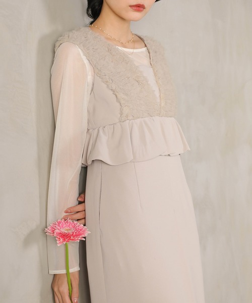 Kana(カナ)の「チュールフリルペプラム Iラインワンピースドレス シアートップス 2点セット パーティー ドレス 結婚式 お呼ばれ オケージョンドレス(ドレス・レディース・チャコールグレー/ブラック/グレイッシュベージュ・M)」の12枚目の写真