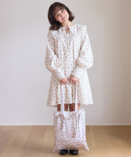 Cath Kidston（キャスキッドソン）の「【ZOZO限定】リボントートバッグ（トートバッグ・レディース・アイボリー/ネイビー・FREE）」の3枚目の写真