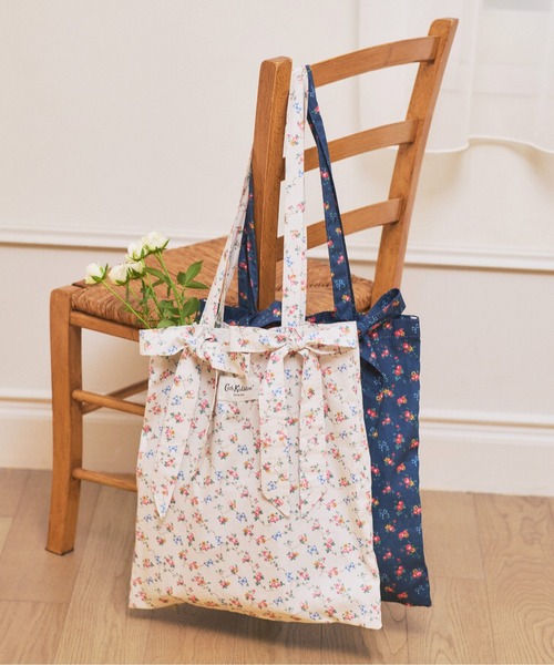 Cath Kidston（キャスキッドソン）の「【ZOZO限定】リボントートバッグ（トートバッグ・レディース・アイボリー/ネイビー・FREE）」の11枚目の写真