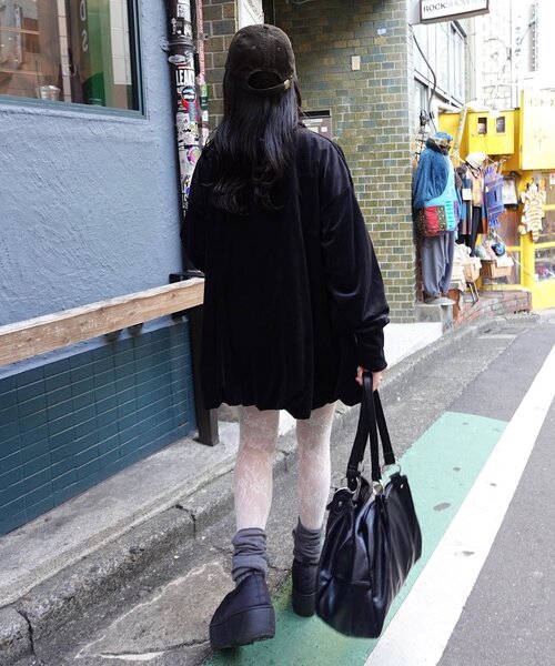 Kastane（カスタネ）の「針抜きベロアバルーンミニワンピース（ワンピース・レディース・チャコールグレー/ブラック・FREE）」の8枚目の写真