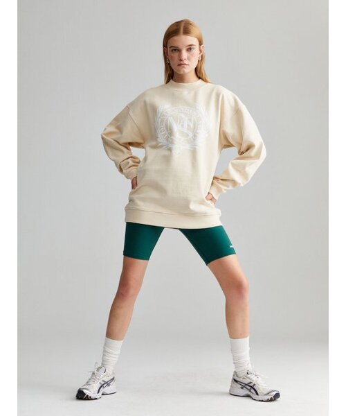 MENASOO(ミナス)の「UNISEX HERITAGE EMBLEM MOCK-NECK SWEATSHIRT IVORY(スウェット・メンズ・アイボリー・FREE)」の5枚目の写真