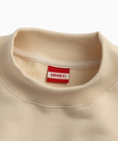 MENASOO(ミナス)の「UNISEX HERITAGE EMBLEM MOCK-NECK SWEATSHIRT IVORY(スウェット・メンズ・アイボリー・FREE)」の13枚目の写真