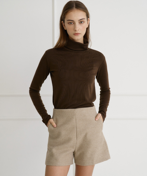 BIBYSEOB（バイバイソプ）の「ウールブレンドショーツアッシュベージュ[T44]（その他パンツ・レディース・ベージュ・SMALL/MEDIUM）」の2枚目の写真