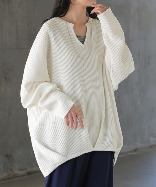 HUG.U(ハグユー)の「綿100% オリガミキーネックドルマンニット(ニット/セーター・レディース・パープル/ブラウン/レッド/グレー/ブラック/ブルー/ライム/ホワイト・FREE)」の12枚目の写真